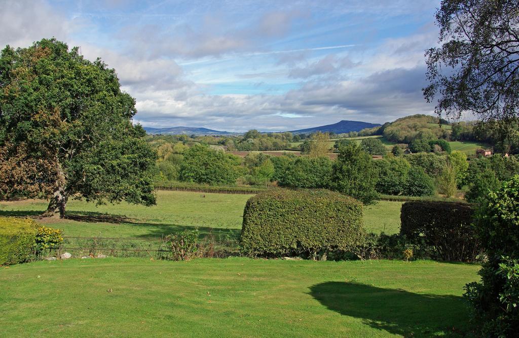 Overton Grange Country Hotel Лудлоу Экстерьер фото